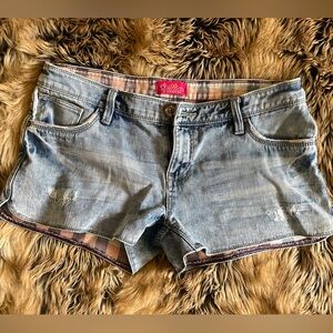 Stylish Low Waist light wash Denim Shorts